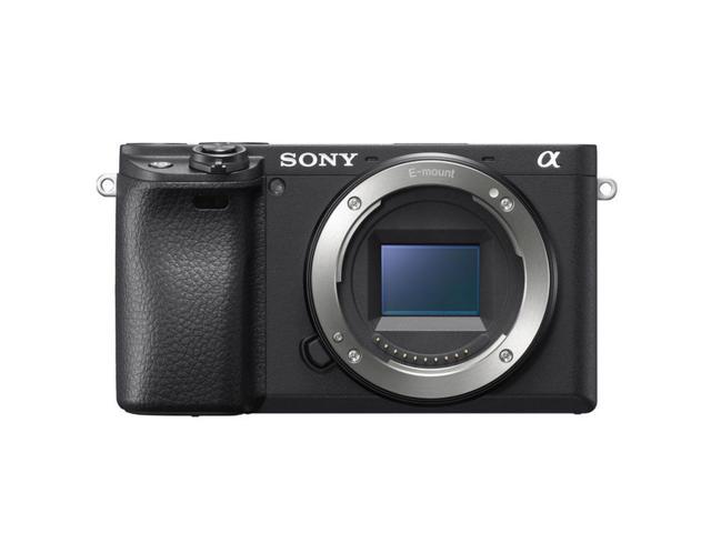 Sony Alpha a6400 Mirrorless Digital Camera with Sony E PZ 18-105mm f4 G OSS Lens Kit